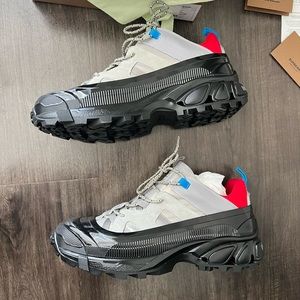 Burberry sneakers new with tags